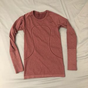 🍋Lululemon swiftly long sleeve great condition